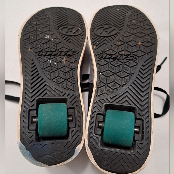 Heelys Launch Canvas Sneaker/Skates   Youth Size 3 - Picture 6 of 11